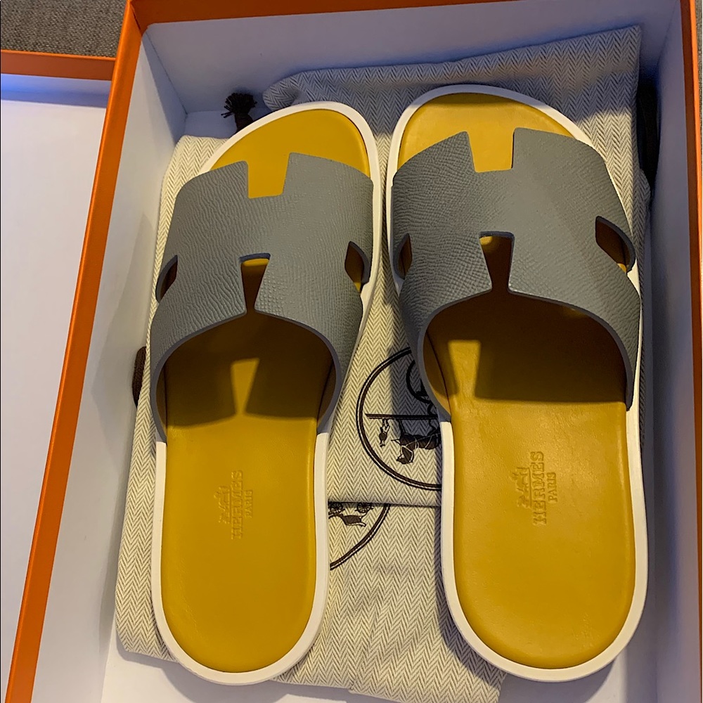Hermes Men’s Izmir Sandals H size 40.5 / US 7.5 Grey, Yellow, White NWT, Box